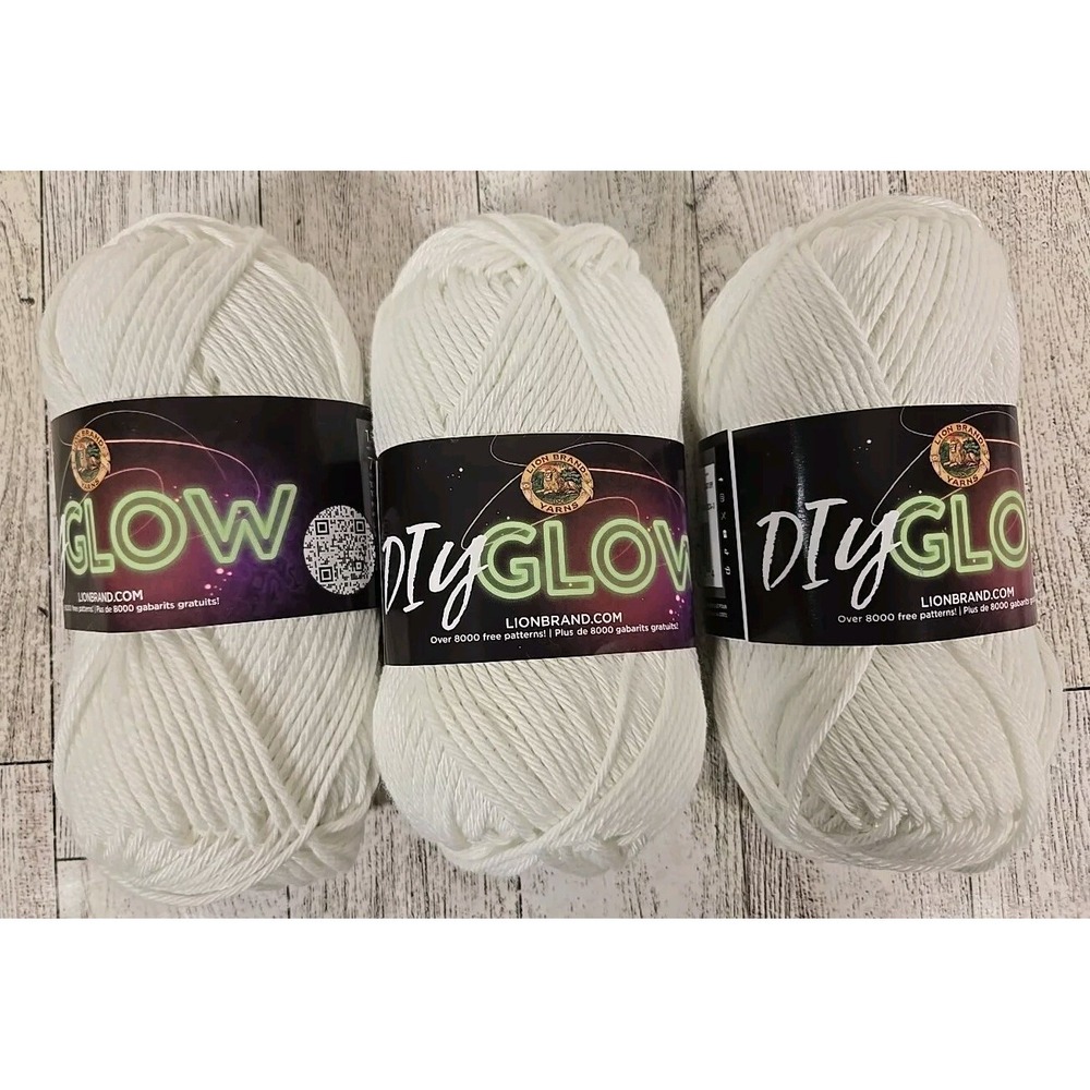 Lion Brand Yarn DIY Glow Natural Ecru 1.75 oz 71 Yards Each Lot of 3 Skeins NEW